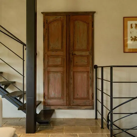 Proche Avec Piscine Вилла