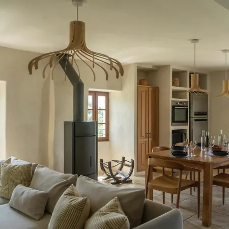 Proche Avec Piscine * Pigna