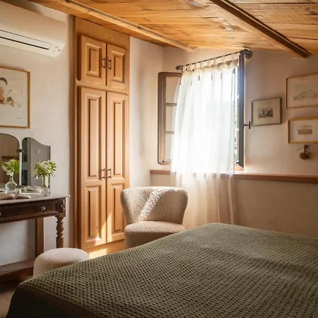 Proche Avec Piscine *