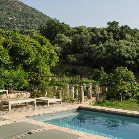 Proche Avec Piscine * Pigna