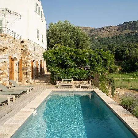 Villa Proche Avec Piscine Pigna